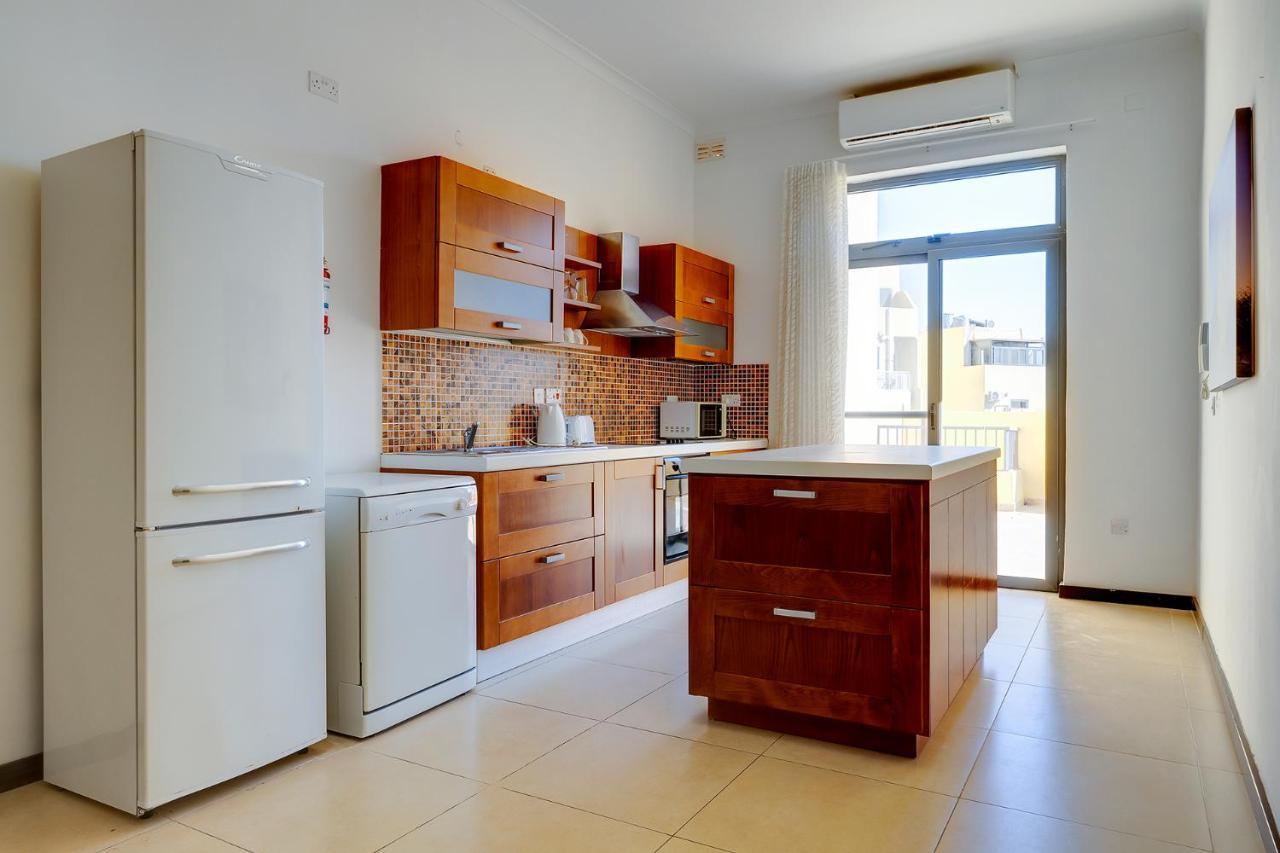 Modern 2 Bedroom Maisonette In Central Sliema Exterior photo